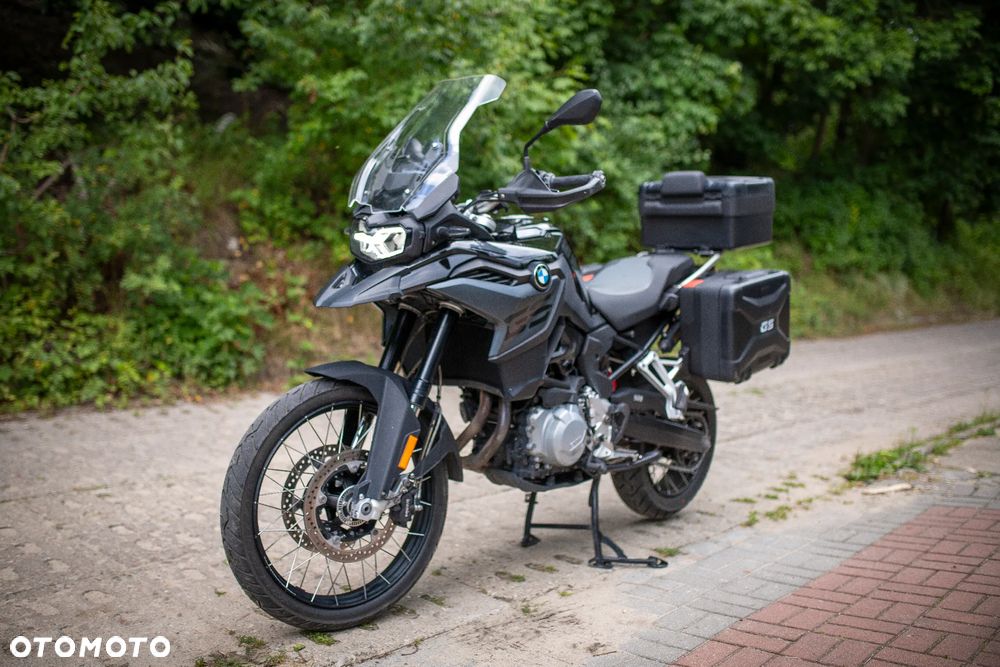 BMW F - 25