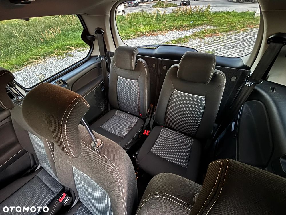 Ford Galaxy 2.0 TDCi Titanium - 11