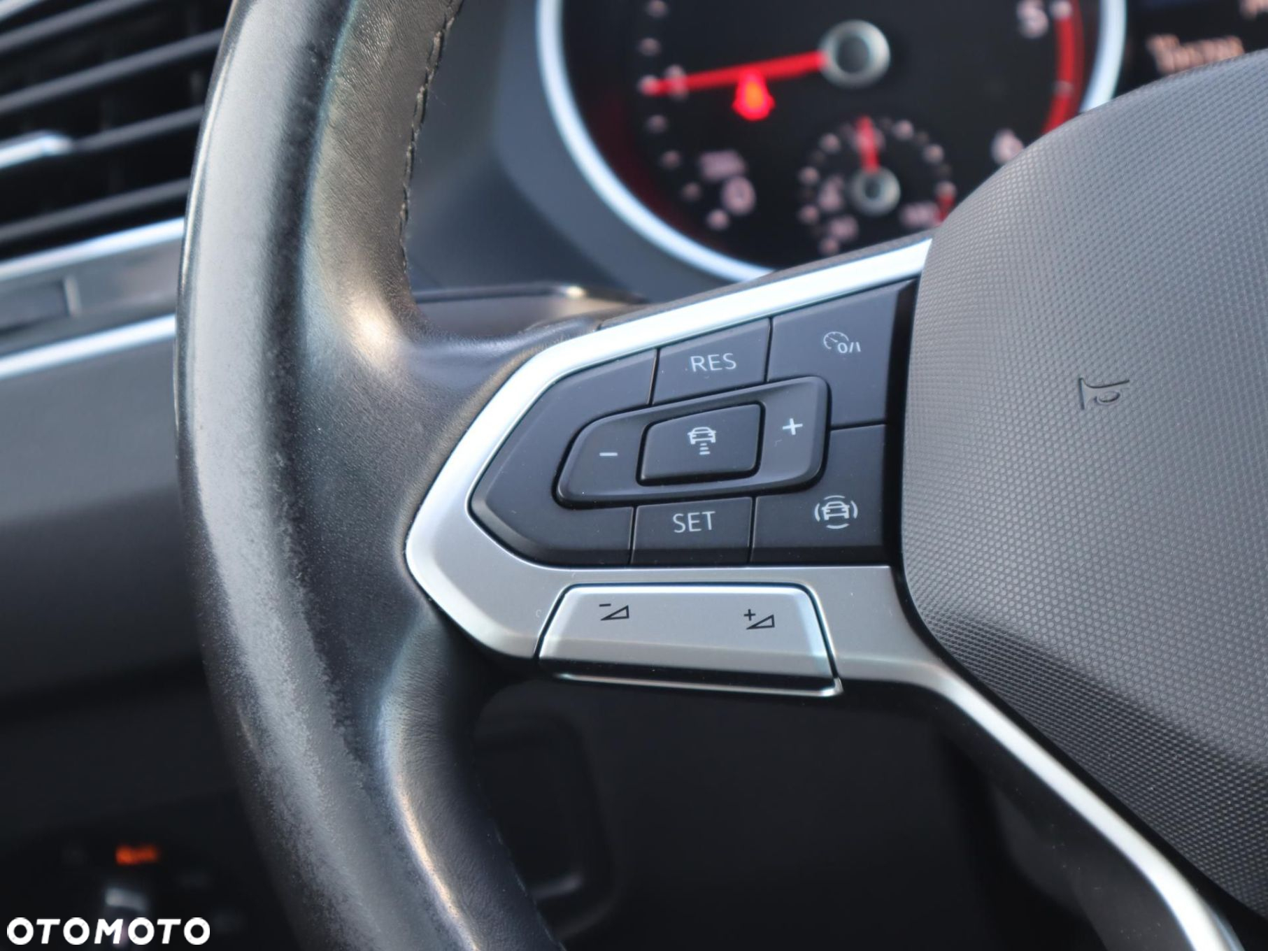 Volkswagen Tiguan - 15