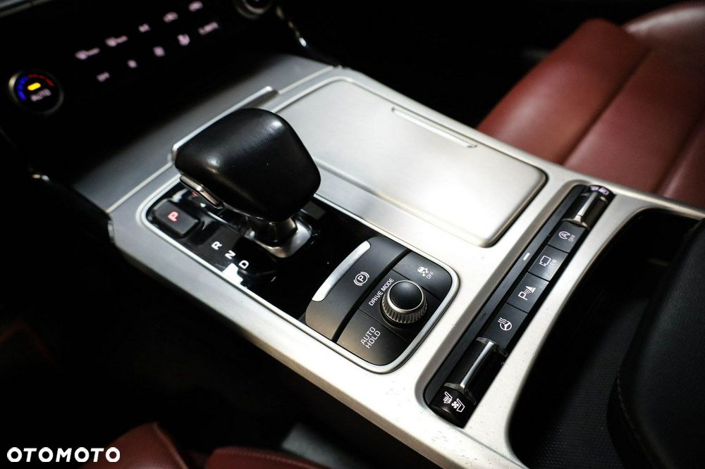 Kia Stinger - 31