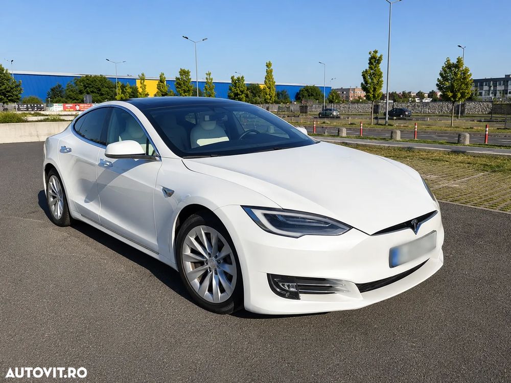 Tesla Model S Long Range - 4