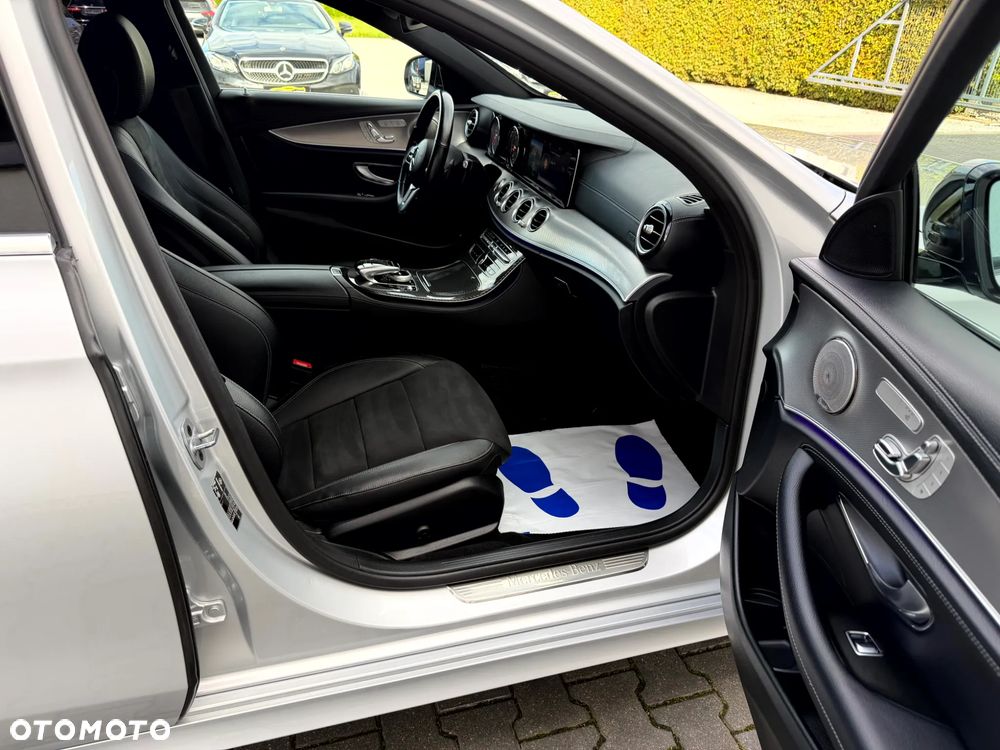 Mercedes-Benz Klasa E 400 d 4Matic 9G-TRONIC AMG Line - 8