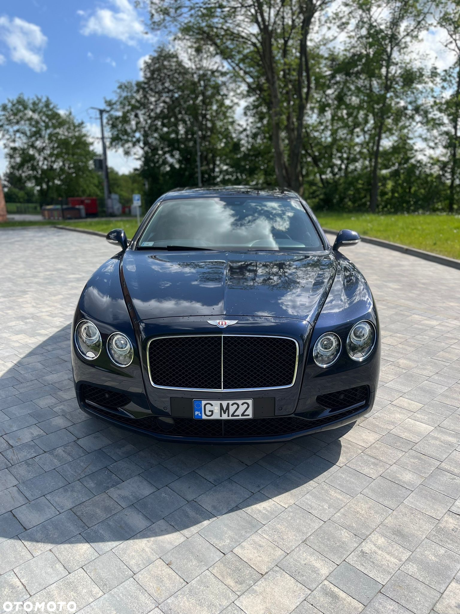 Bentley Flying Spur V8 S - 13
