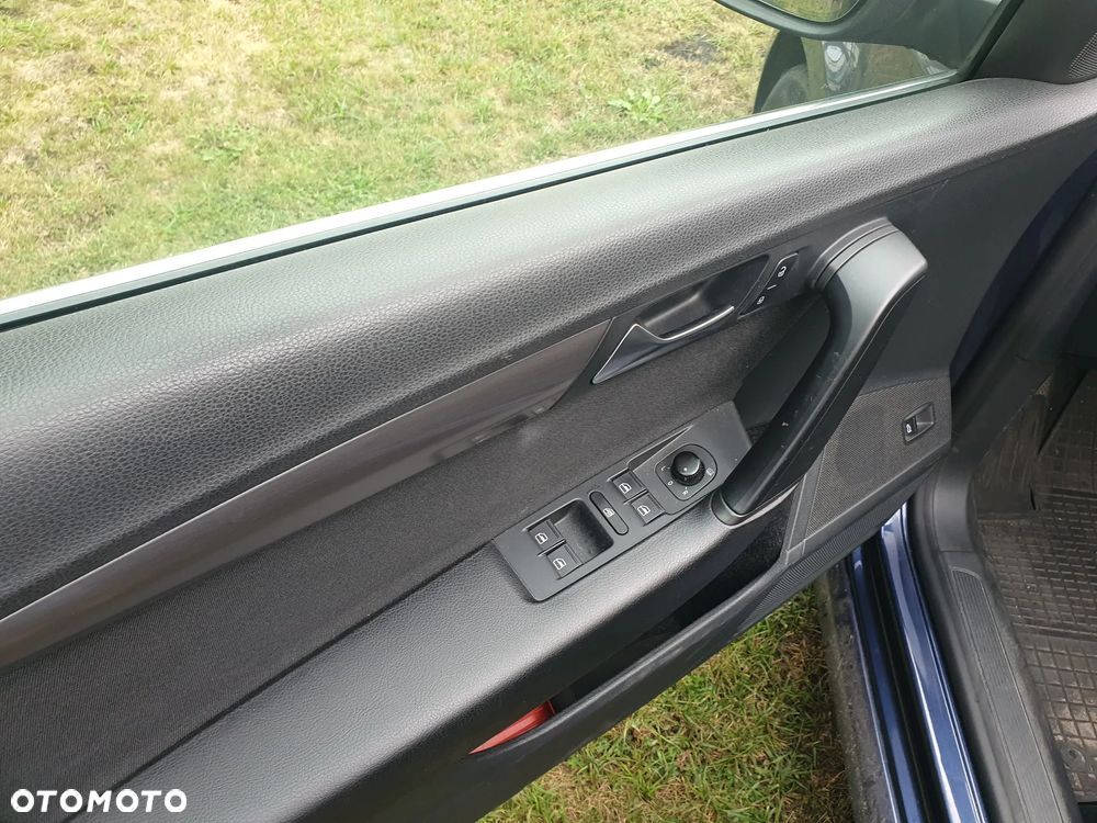 Volkswagen Passat 2.0 TDI Highline - 9