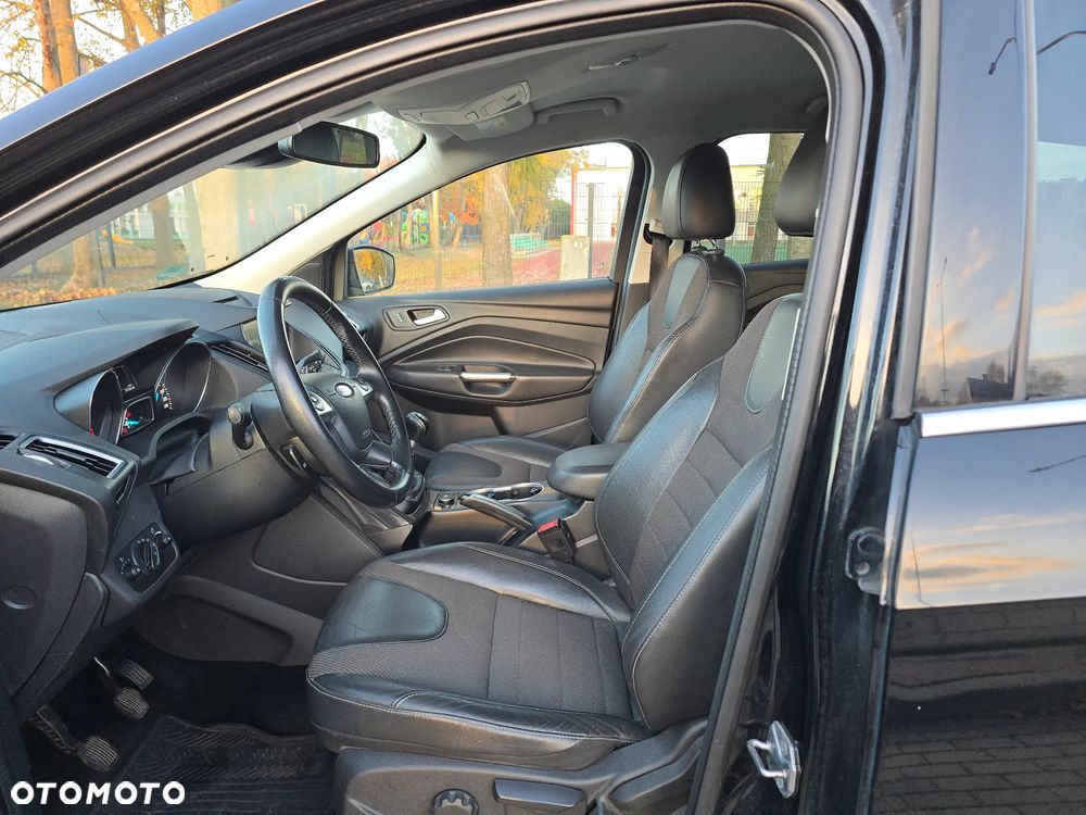 Ford Kuga - 10