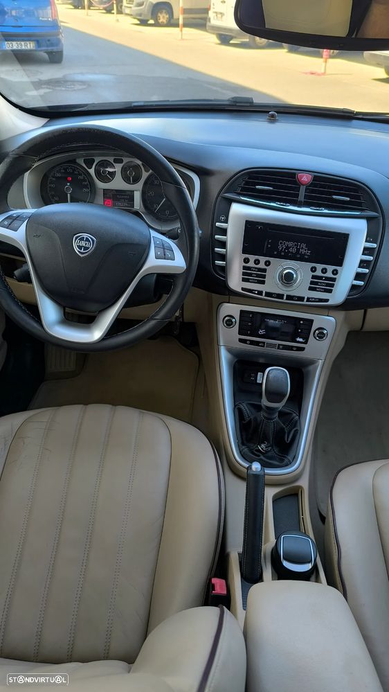 Lancia Delta 1.6 M-Jet Platino - 33