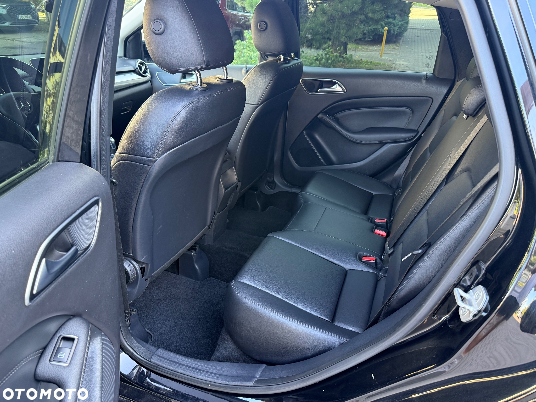 Mercedes-Benz Klasa B 180 BlueEFFICIENCY Edition - 11