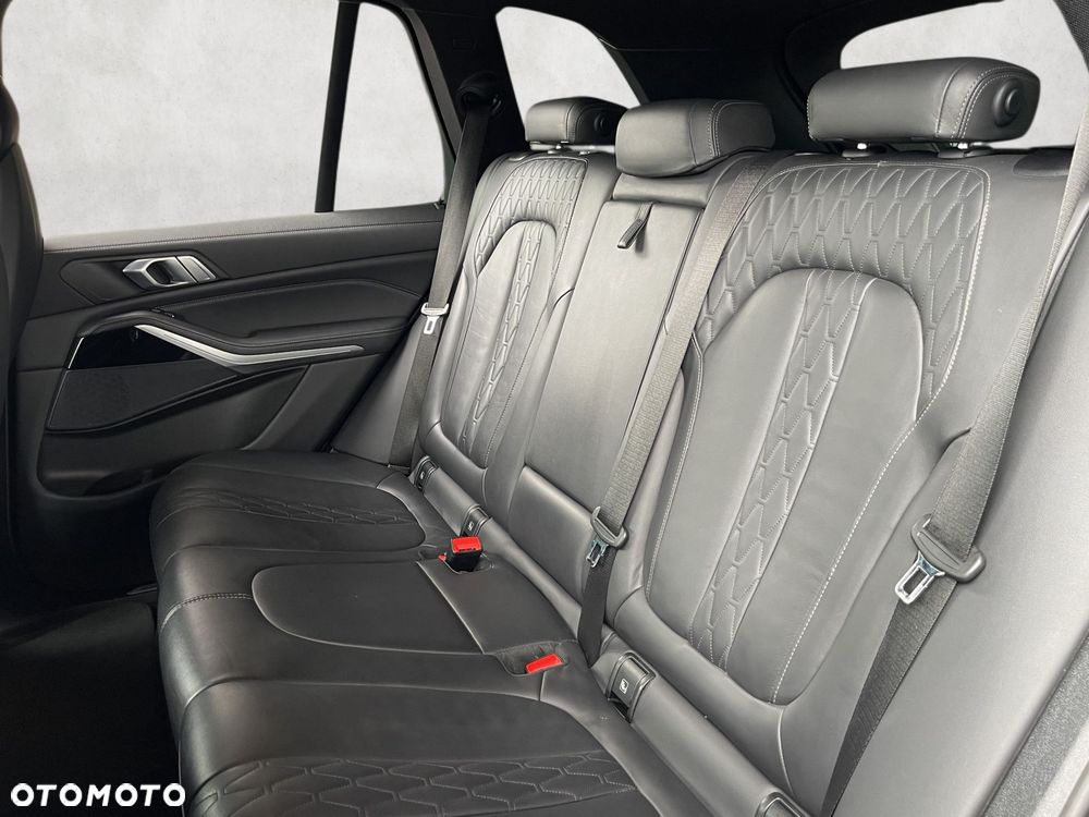 BMW X5 xDrive45e - 24