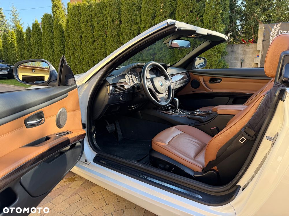 BMW Seria 3 320i Edition Exclusive - 32