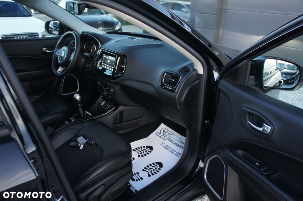 Jeep Compass - 15