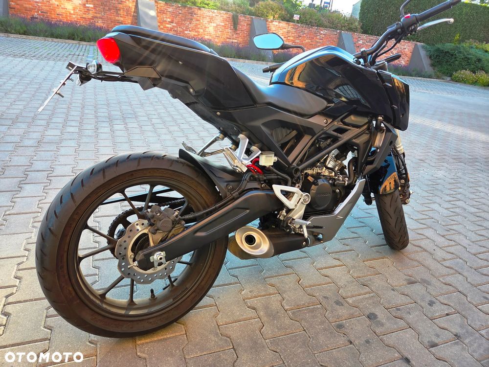 Honda CB - 12