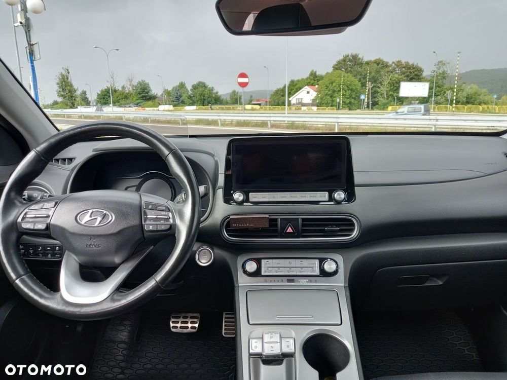 Hyundai Kona 64kWh Platinum - 11