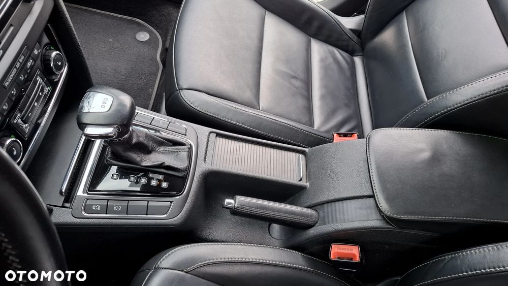 Skoda Superb 2.0 TDI Green tec DSG L&K - 24