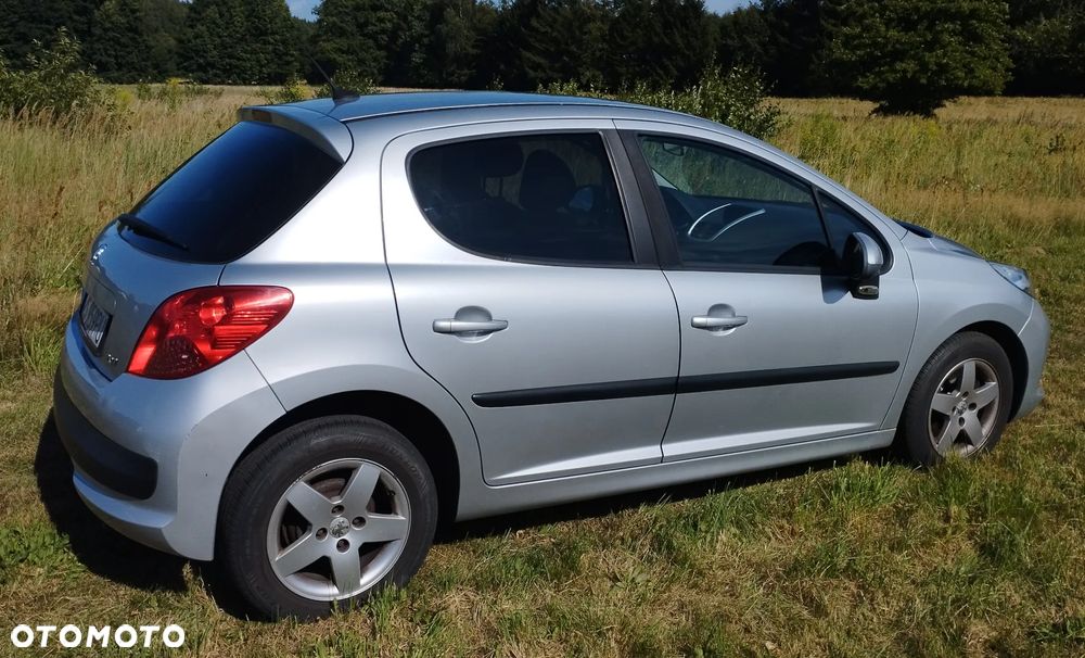 Peugeot 207 1.4 16V Trendy - 4