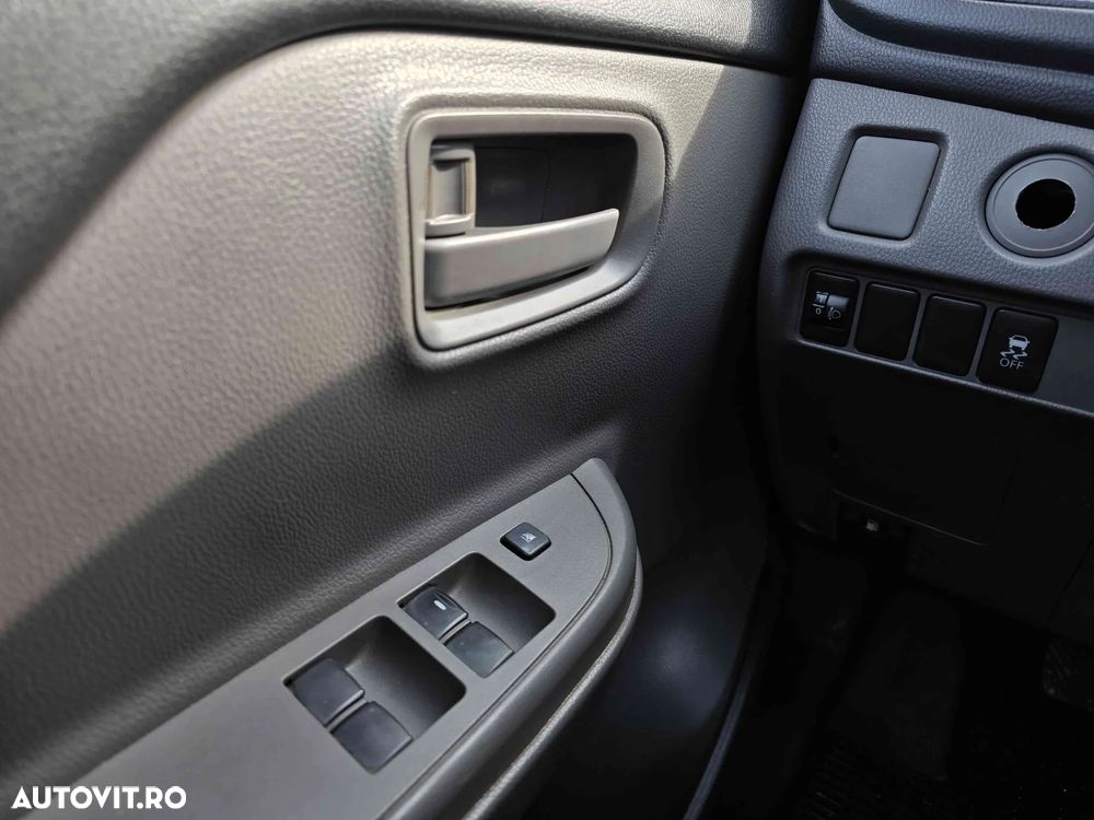 Mitsubishi l200 - 14