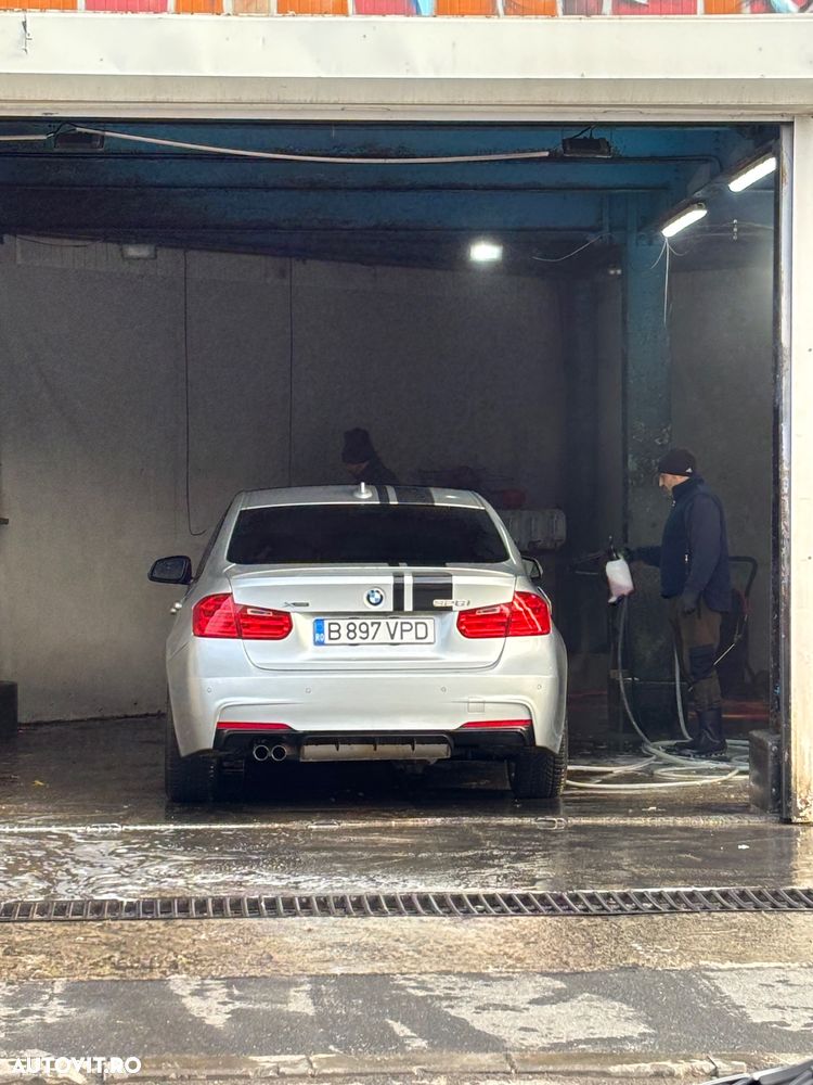BMW Seria 3 328i xDrive Sport-Aut. Sport Line - 7