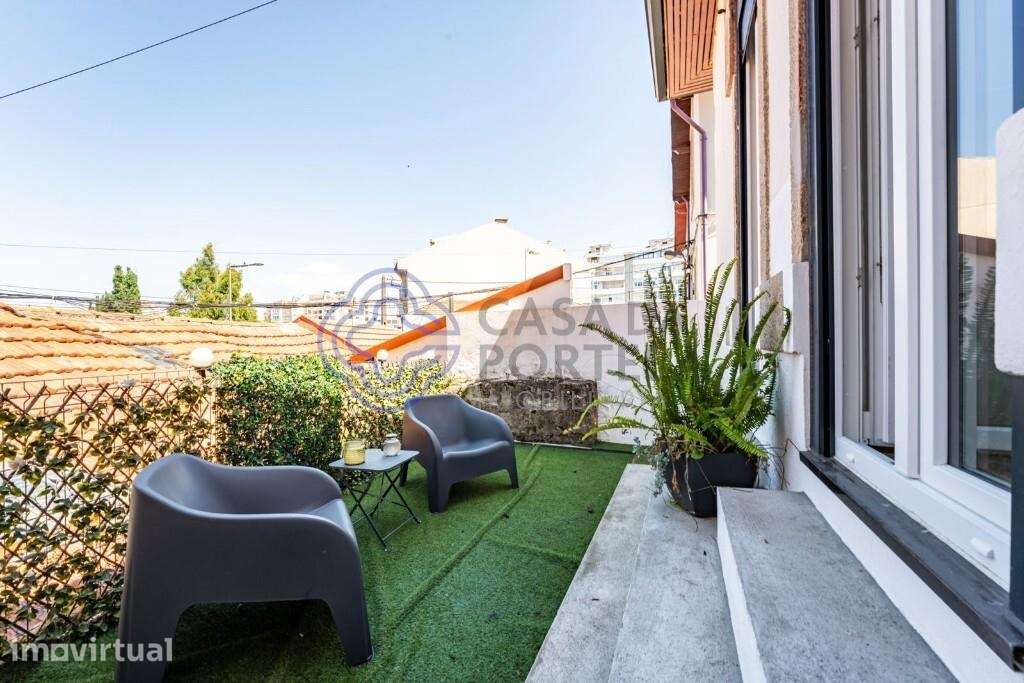 Moradia T2 totalmente renovada com dois terraços e licença AL no centr - Grande imagem: 3/25