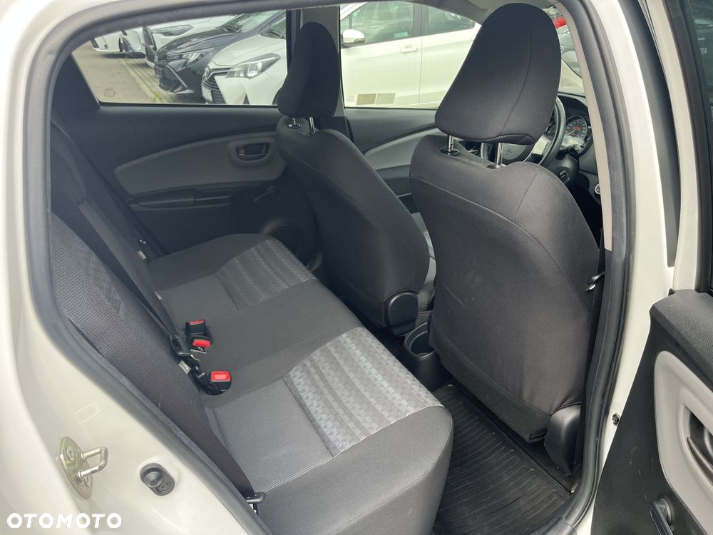 Toyota Yaris 1.0 Active EU6 - 17