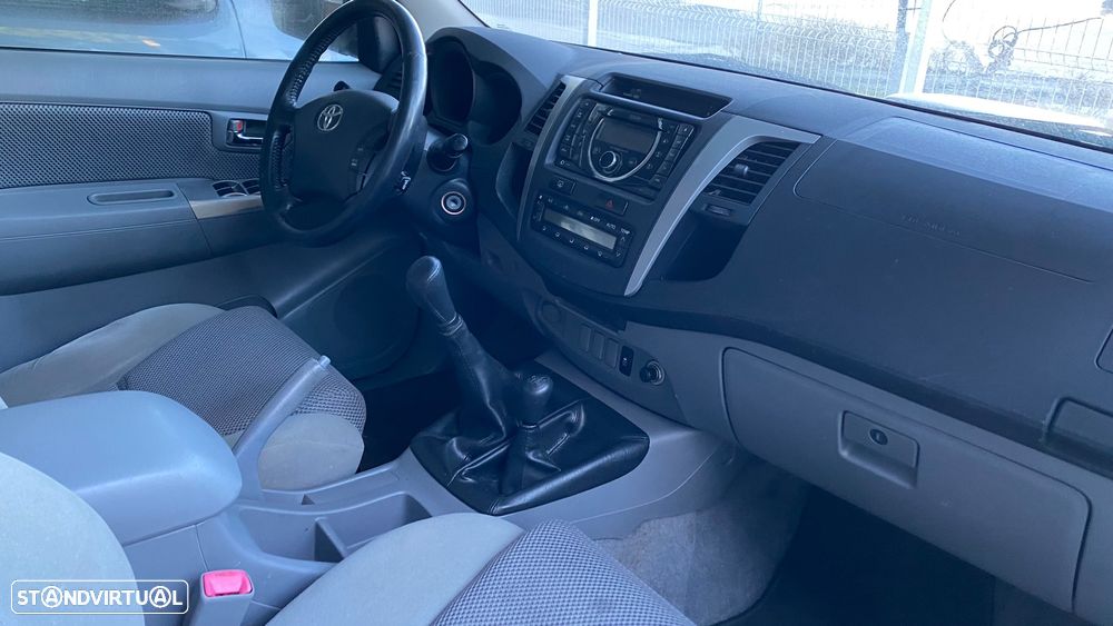 Toyota Hilux 3.0 D-4D 4WD CD Tracker - 18