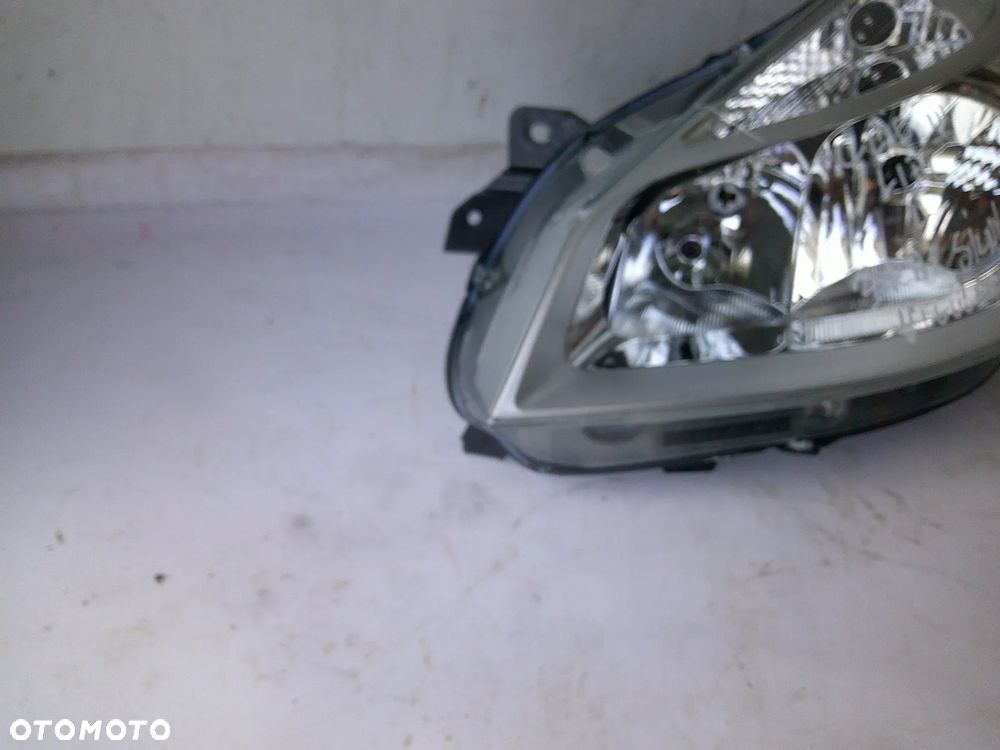 renault clio iii 3  lampa przód lewa nowa om - 10