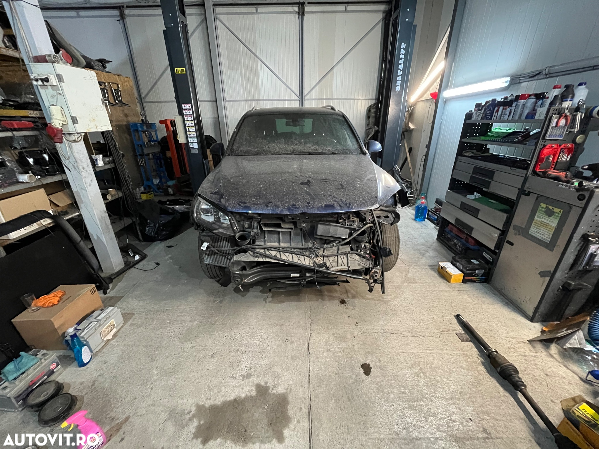 Dezmembram volkswagen touareg 4.2 tdi 2014 147.000 km - 19