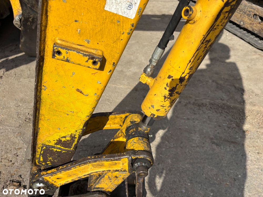 Komatsu Pc26 Mr-3 - 30