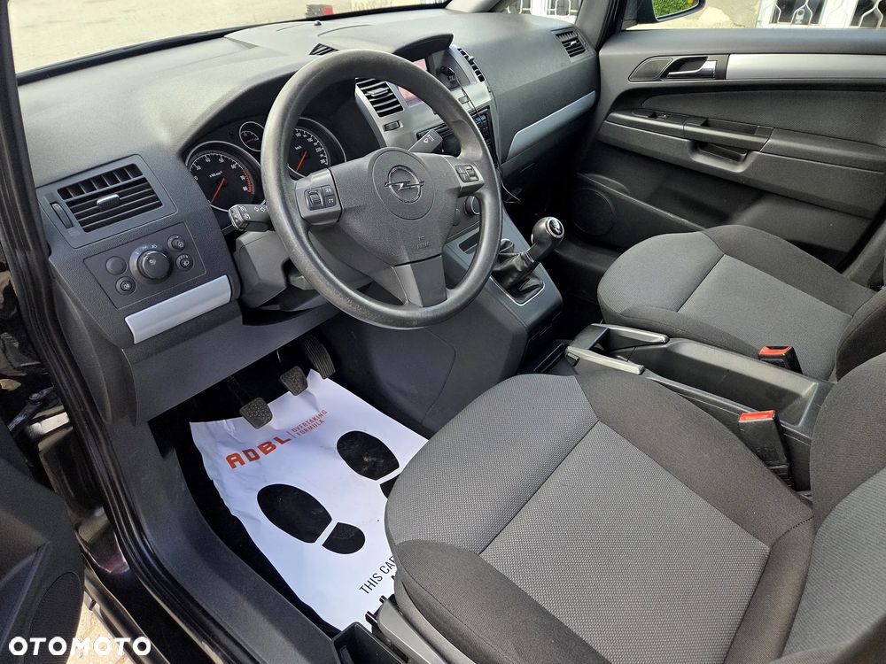 Opel Zafira - 12