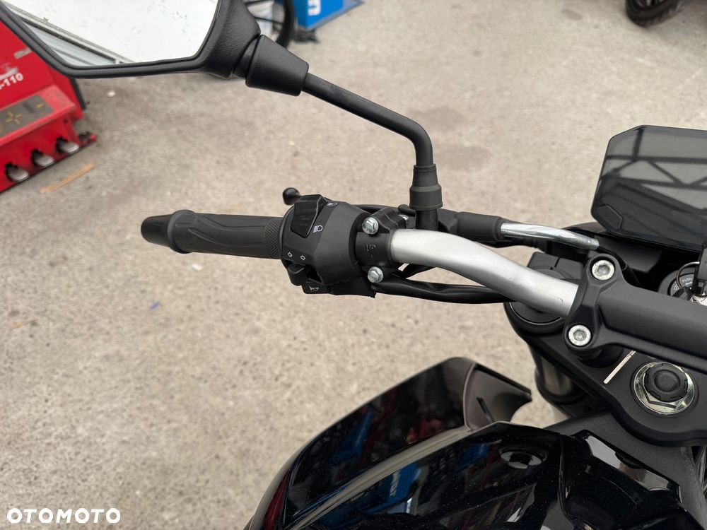 VOGE R125 - 16