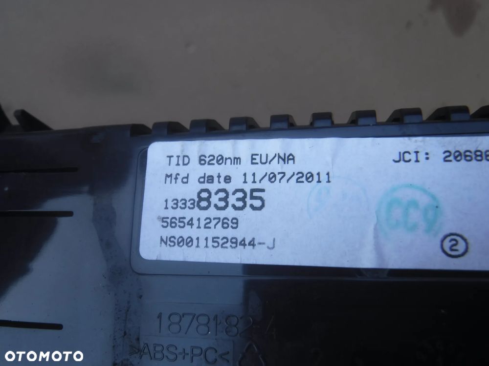 Opel Meriva B wyswietlacz radia monitor 13338335 Astra J Mokka - 2