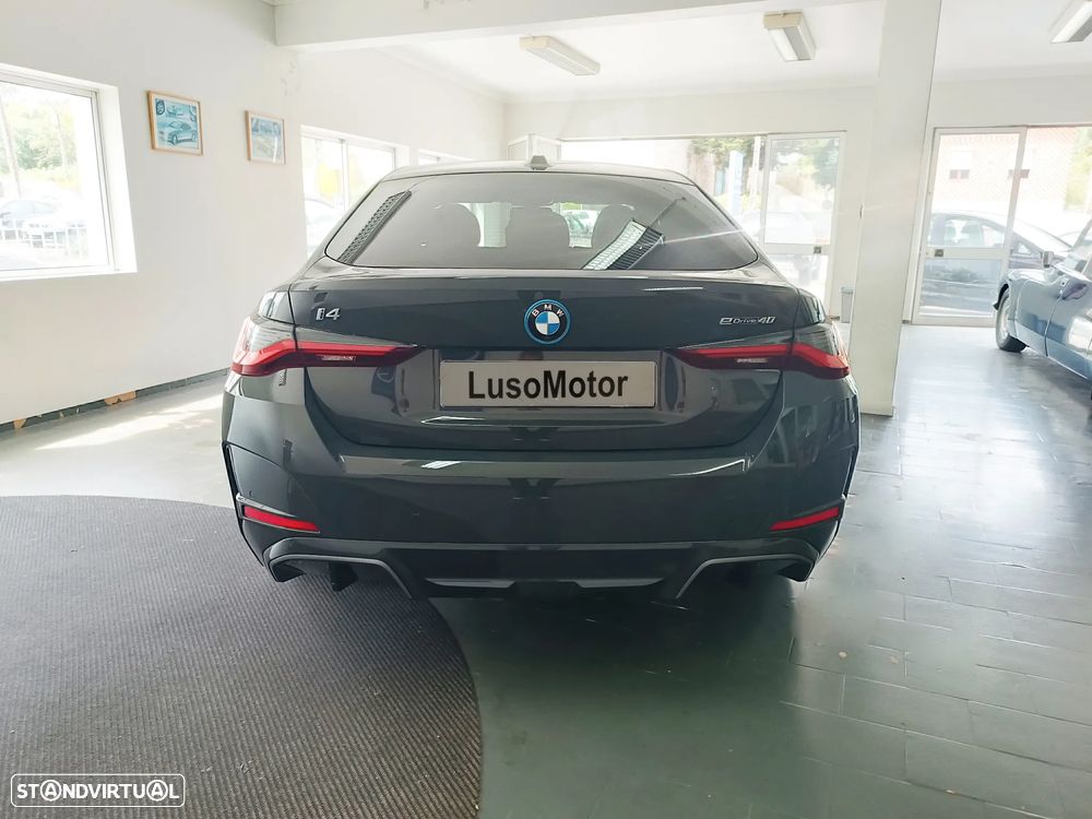 BMW i4 eDrive40 Pack Desportivo M - 8