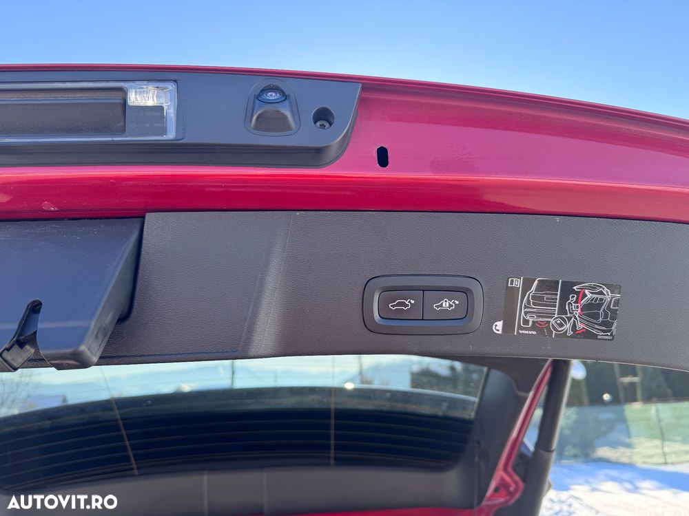 Volvo XC 40 D4 AWD Geartronic Momentum - 9