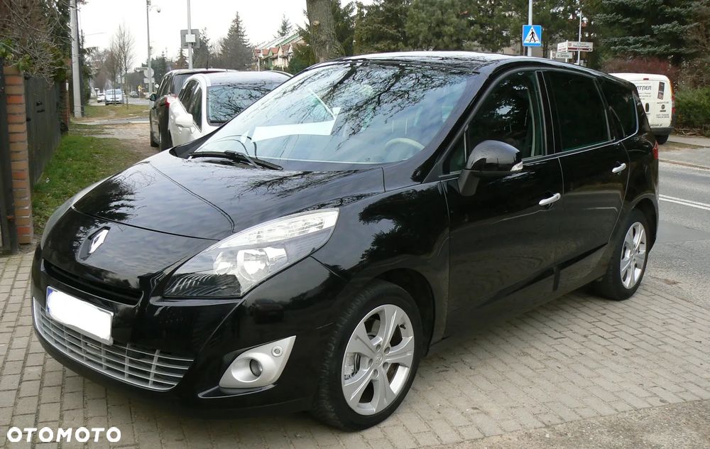 Renault Grand Scenic - 1