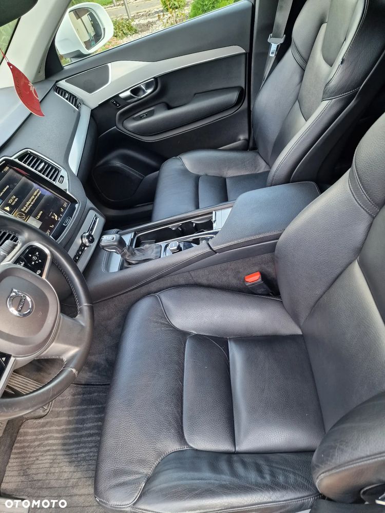 Volvo XC 90 D5 AWD Momentum 7os - 14