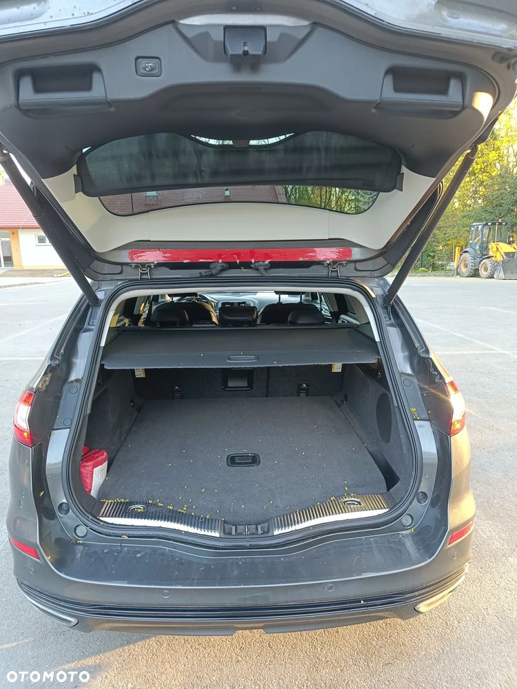 Ford Mondeo 2.0 TDCi Bi-Turbo Titanium PowerShift - 9