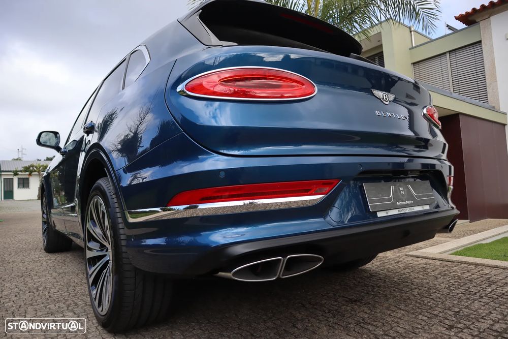 Bentley Bentayga V8 Azure - 10