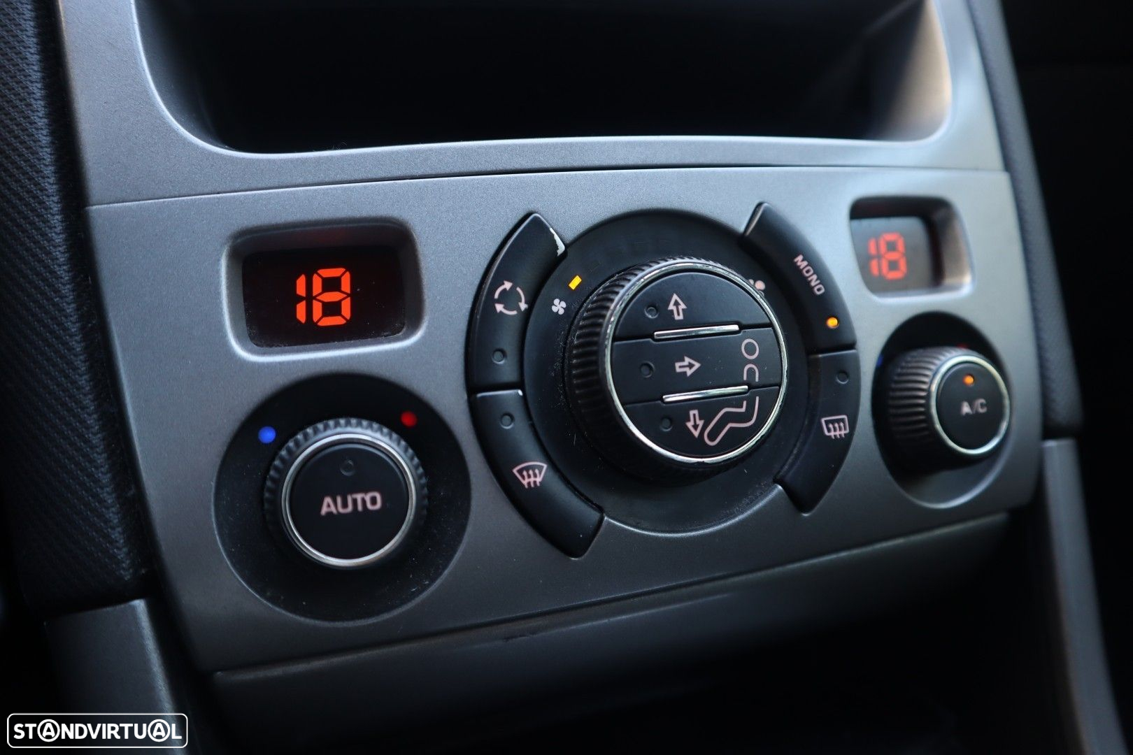 Peugeot 308 SW 1.6 e-HDi Active 2-Tronic - 23