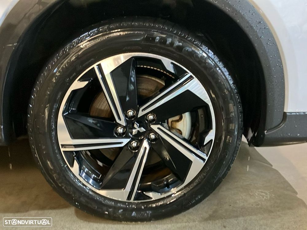 Mitsubishi Eclipse Cross 2.4 PHEV eMotion - 18