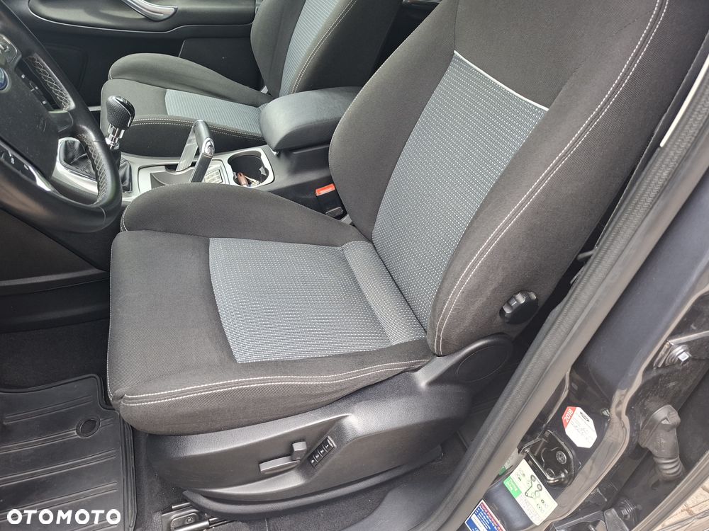 Ford S-Max - 8