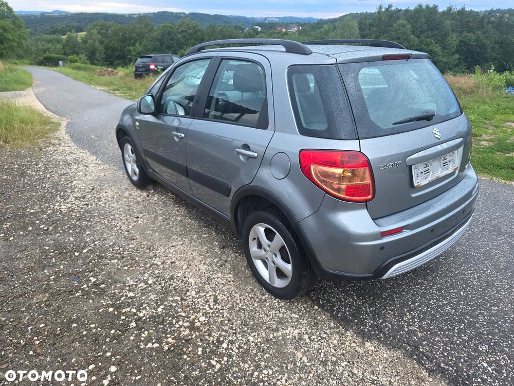 Suzuki SX4 1.9 DDiS DPF 4x4 Comfort - 4