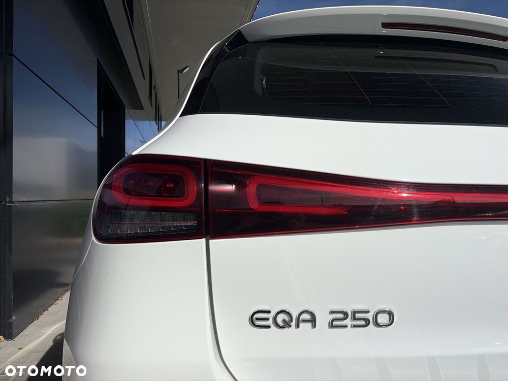Mercedes-Benz EQA 250 66.5kWh Progressive - 18