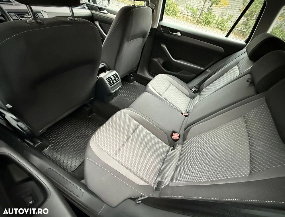 Volkswagen Passat - 7
