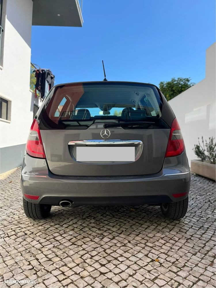 Mercedes-Benz B 180 CDi Autotronic - 4