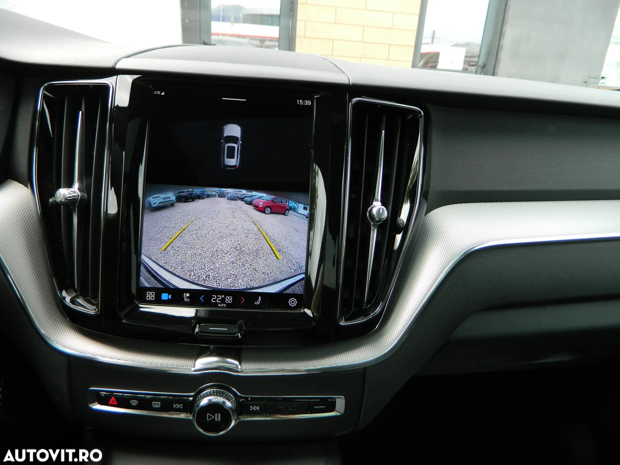 Volvo XC 60 Recharge T6 Twin Engine eAWD R-Design Expression - 10