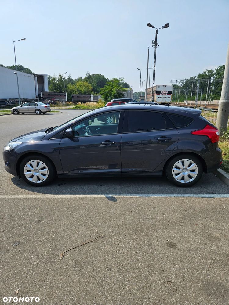 Ford Focus 1.6 Trend - 5