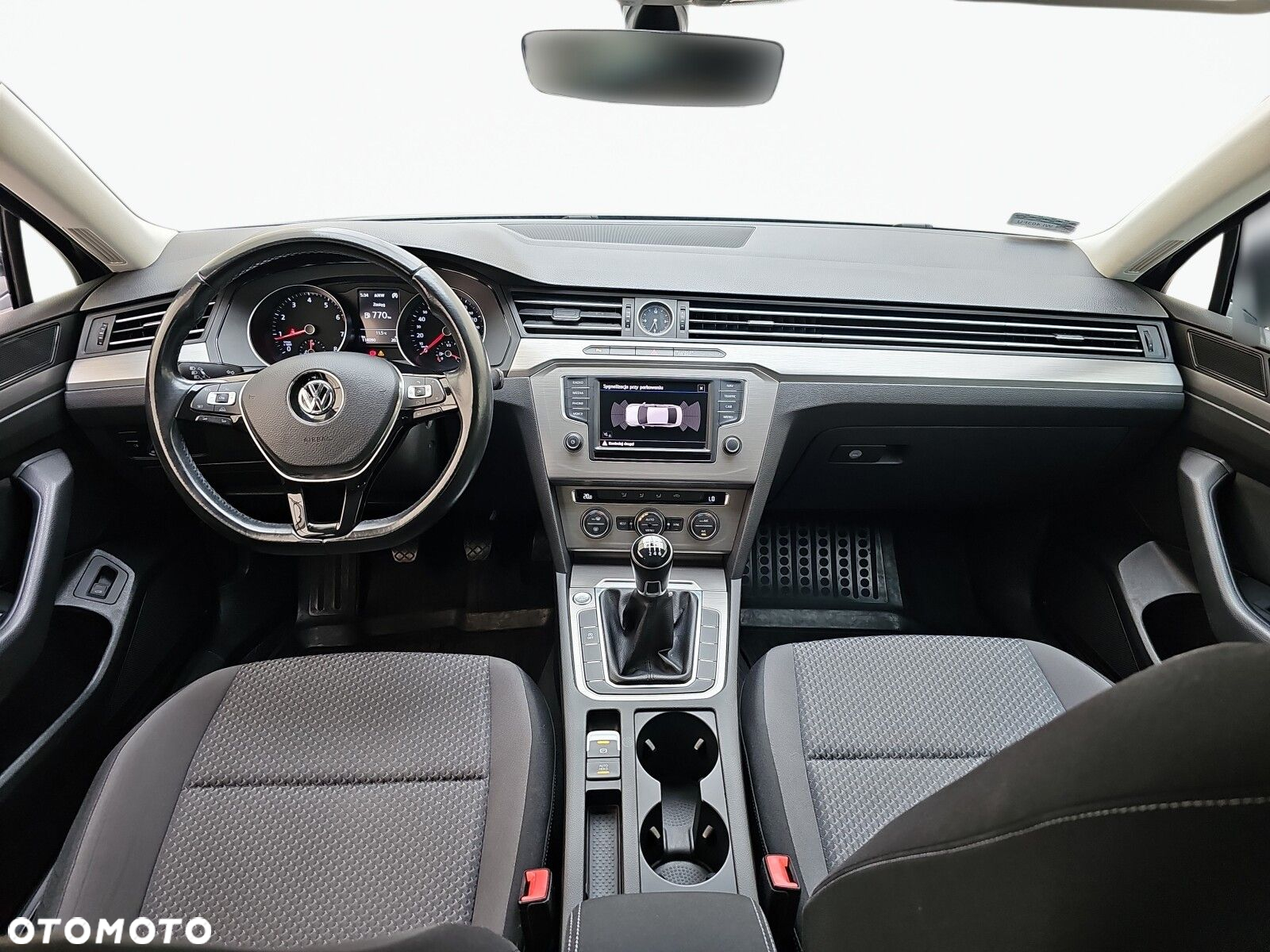 Volkswagen Passat - 26