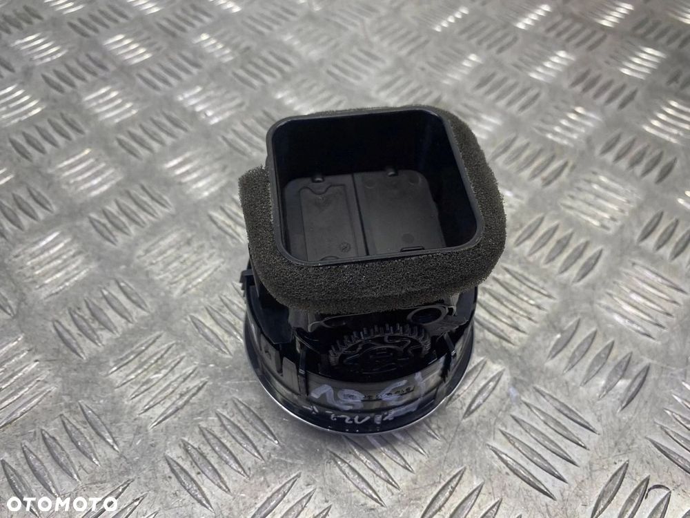 KRATKA NAWIEWU DESKI KONSOLI PRZEDNIA PRZÓD AUDI A3 8V S LINE 8V0820901A - 7