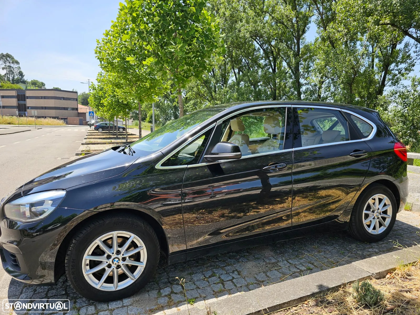 BMW 216 Active Tourer d Line Luxury - 8