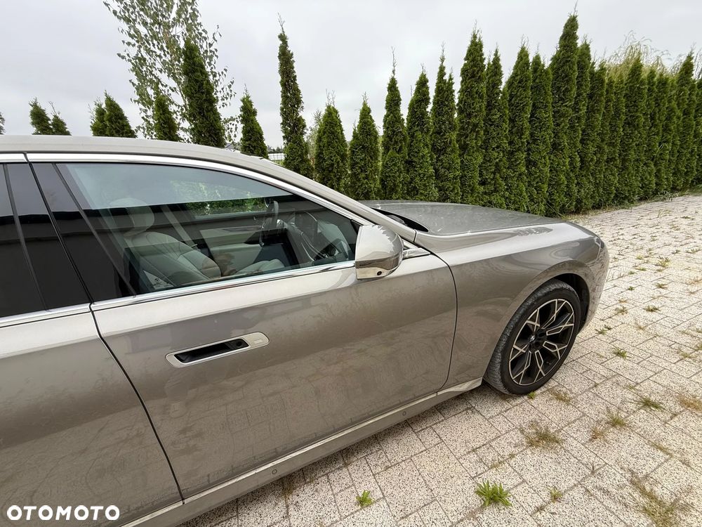 BMW Seria 7 - 21