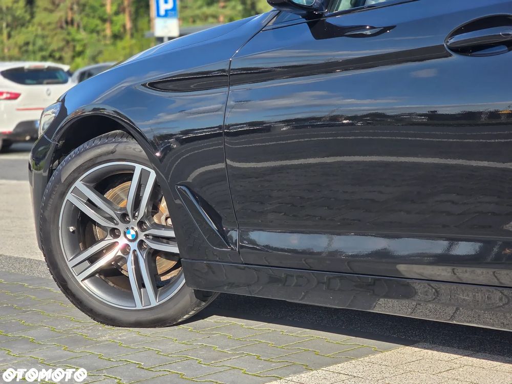 BMW Seria 5 520i GPF Business Edition sport - 14