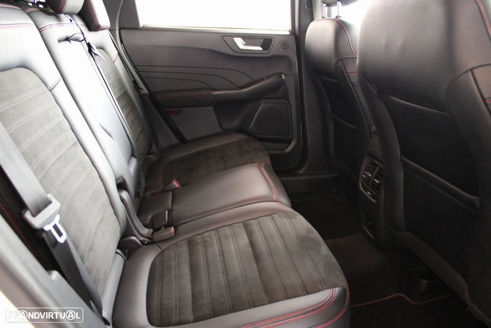 Ford Kuga 1.5 EcoBoost ST-Line X - 14